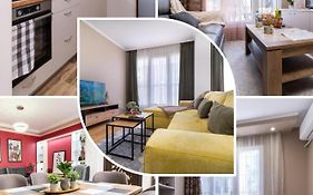Modern & Elegant City Center Apartments